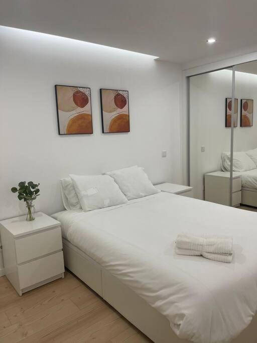 Lovely 2 Bedroom Apartment In South Lisbon Баррейру Екстер'єр фото